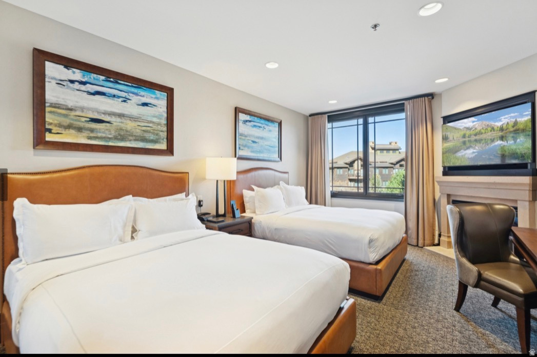 DAKOTA MOUNTAIN LODGE - Residential