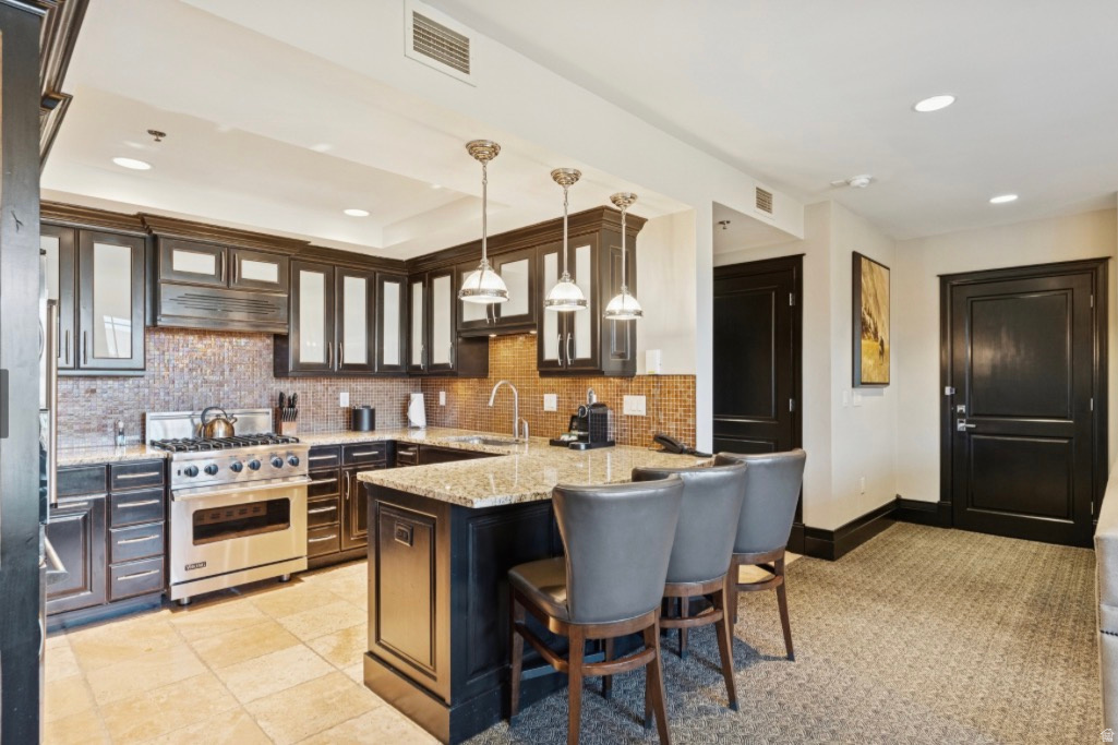 DAKOTA MOUNTAIN LODGE - Residential