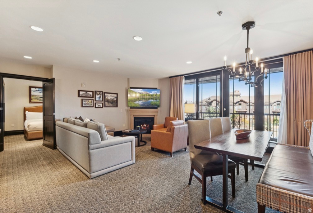 DAKOTA MOUNTAIN LODGE - Residential