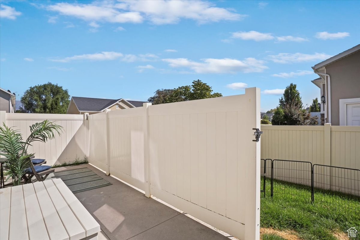 STOKER GARDENS - Residential