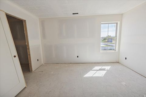 Tiny photo for 452 S DANIEL DR #804, Farmington, UT 84025 (MLS # 2149941)