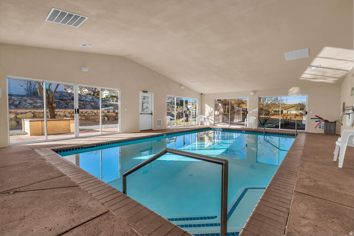 RIDGEPOINTE 1 AMD - Residential