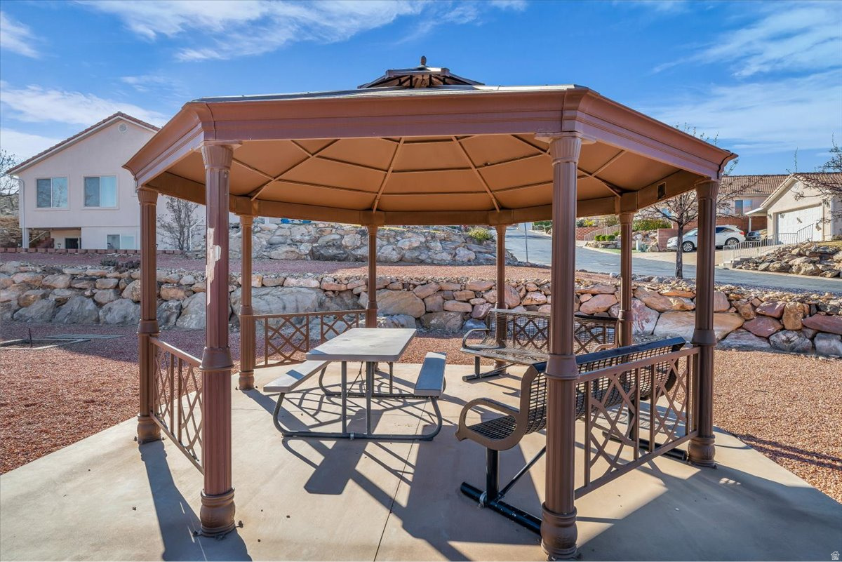 RIDGEPOINTE 1 AMD - Residential