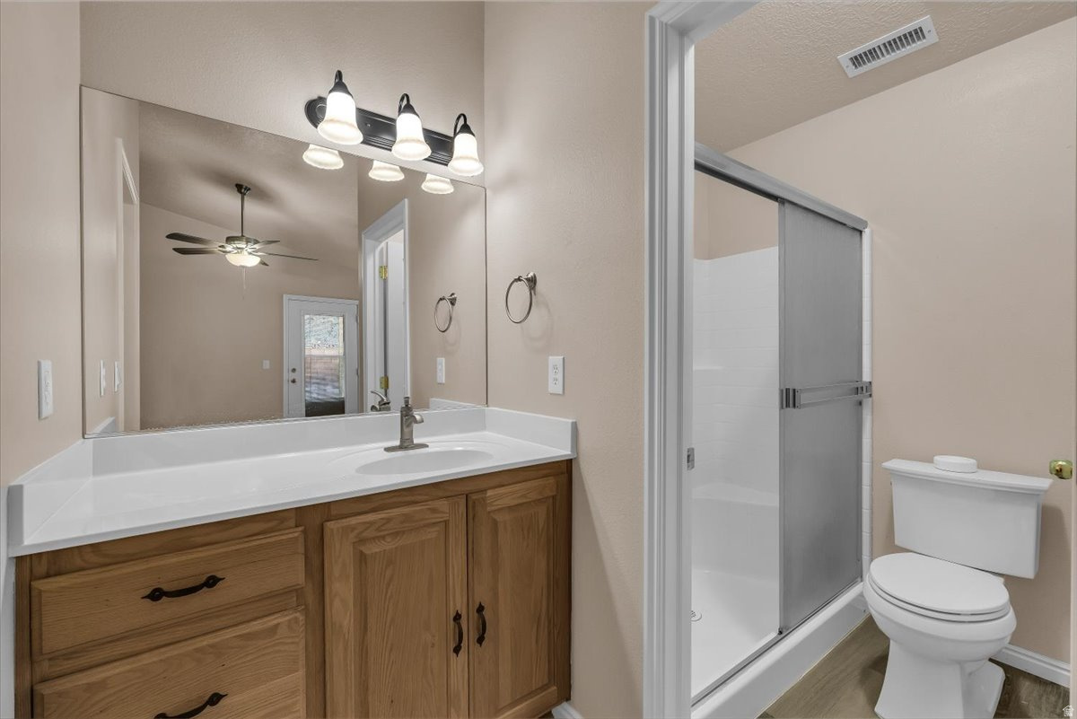 RIDGEPOINTE 1 AMD - Residential