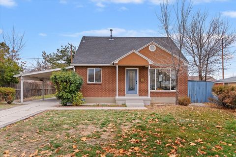 Photo of 971 N 900 W, Salt Lake City, UT 84116 (MLS # 2127537)