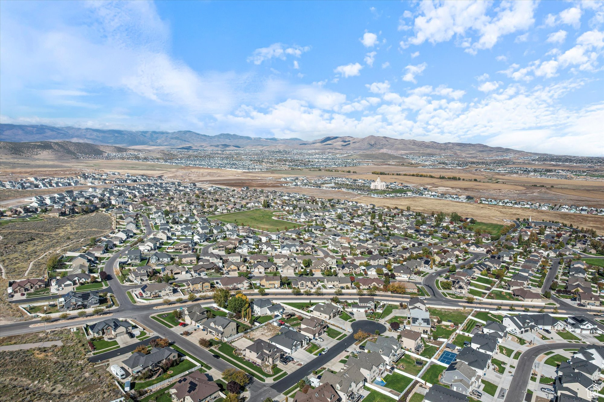 THE BENCHES - Residential