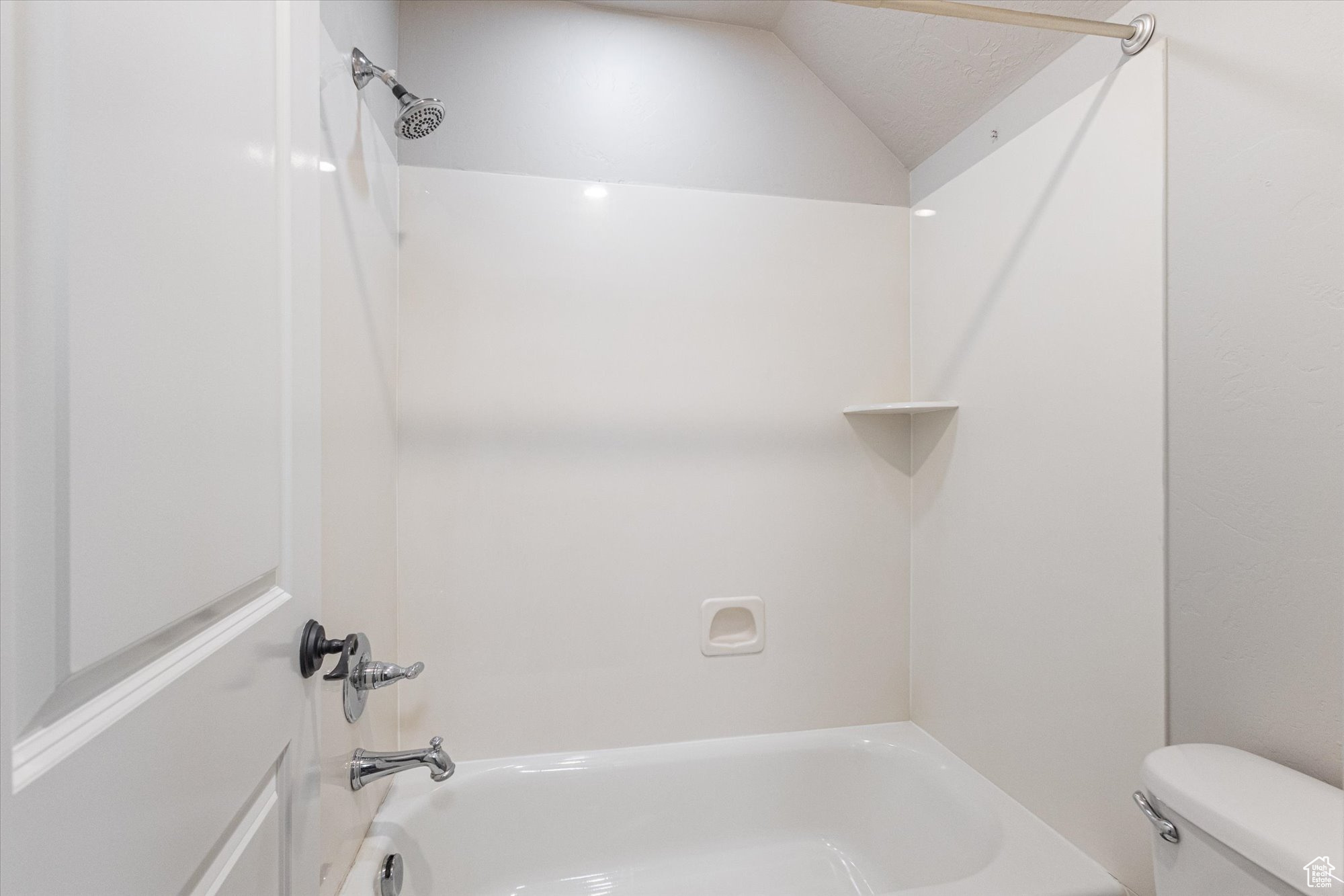 THE BENCHES - Residential