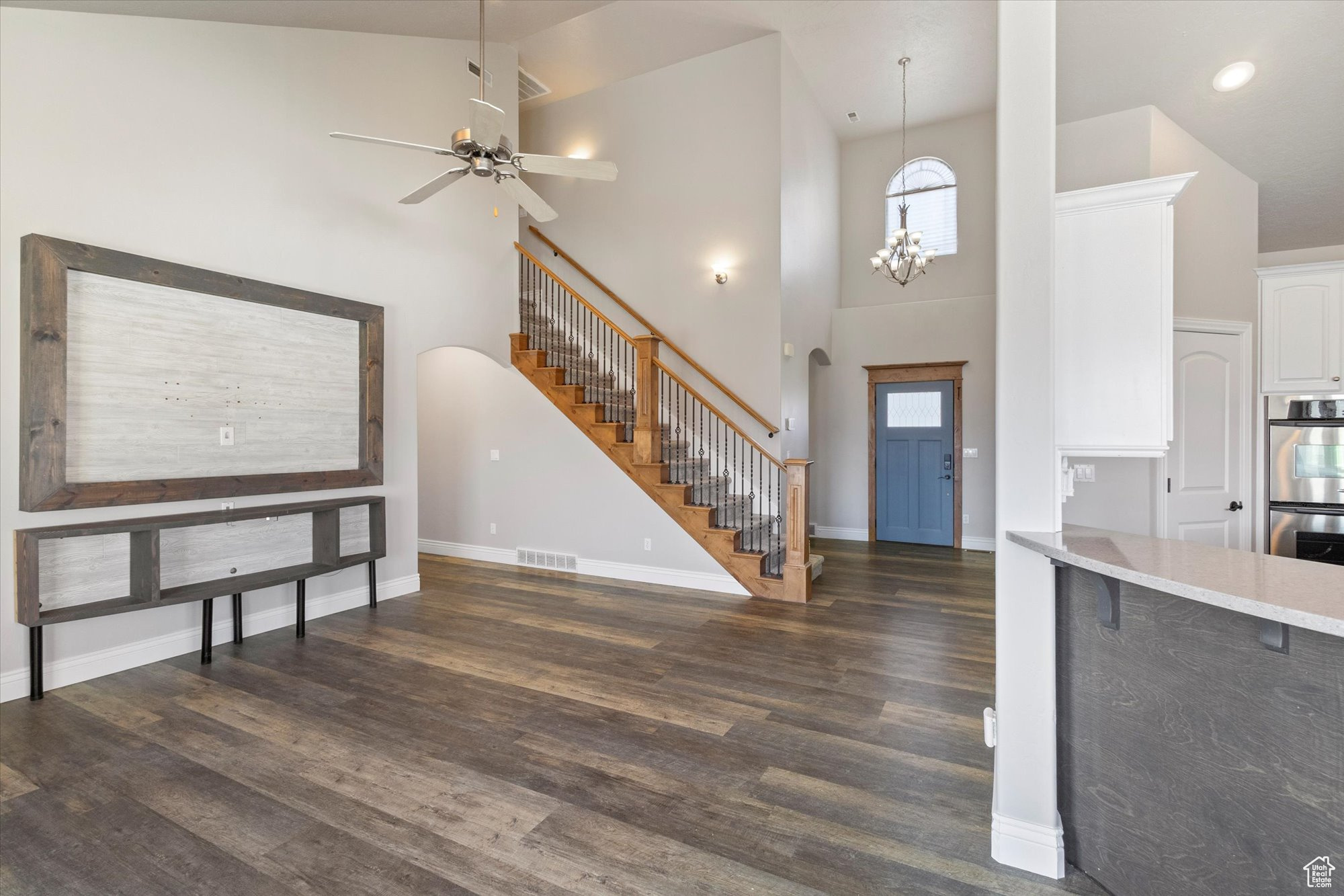 THE BENCHES - Residential