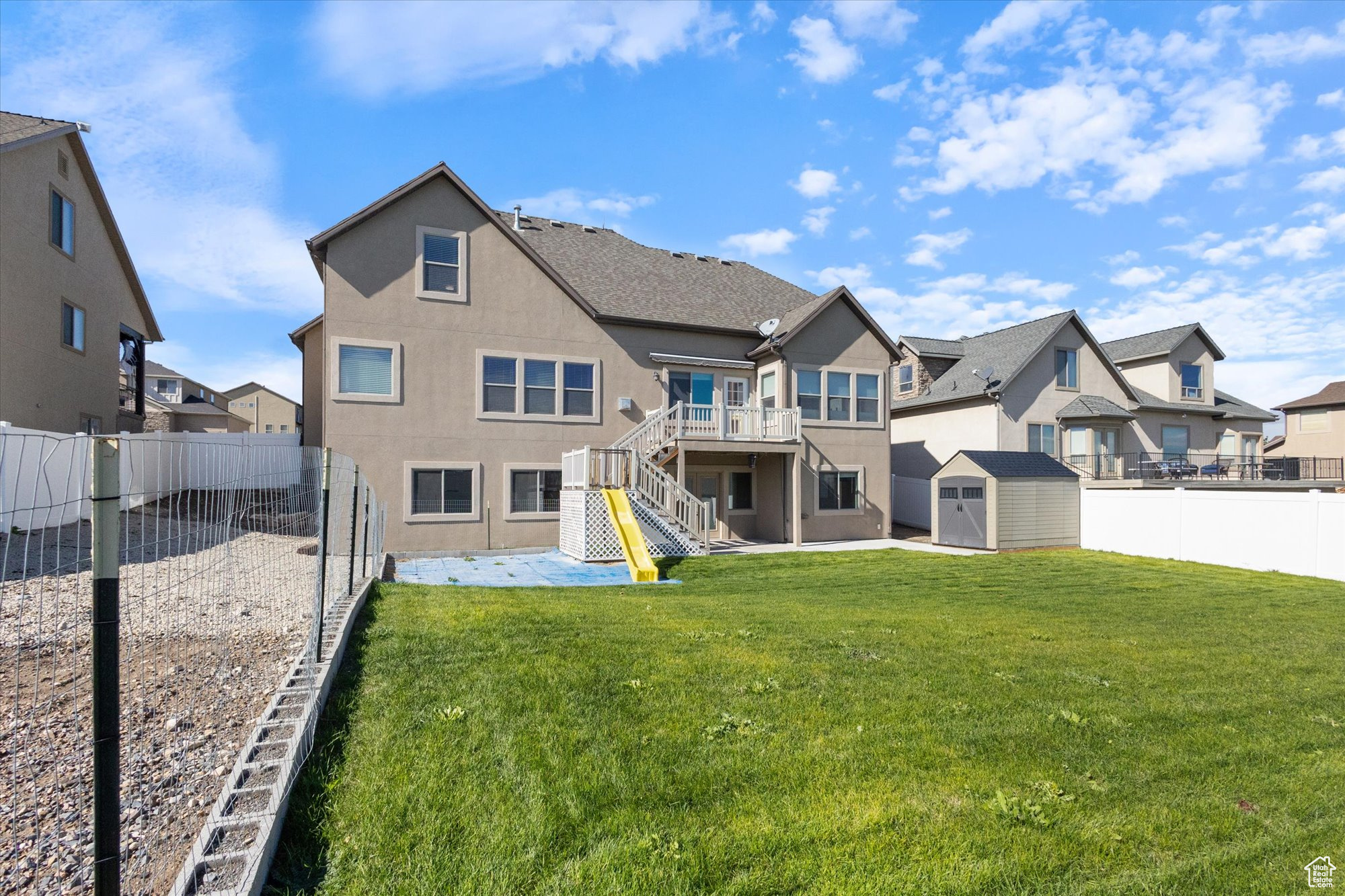 THE BENCHES - Residential