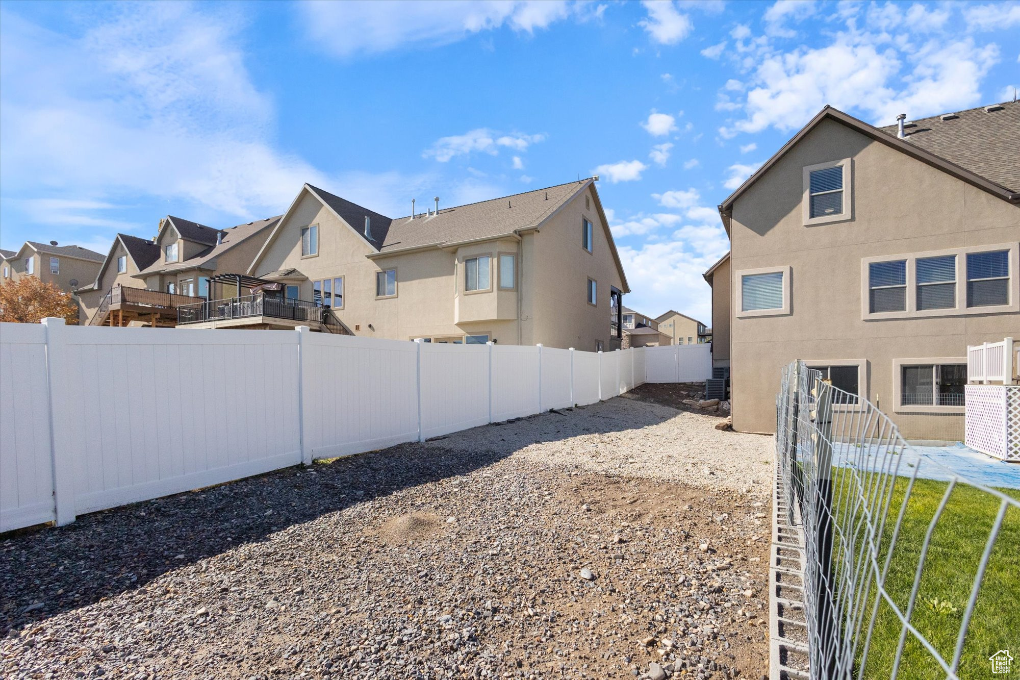 THE BENCHES - Residential