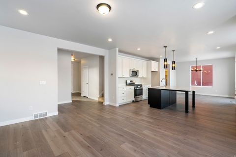 Tiny photo for 7728 S FALTTOP MOUNT DR W #362, West Jordan, UT 84081 (MLS # 2140122)