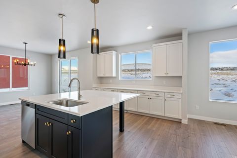 Tiny photo for 7728 S FALTTOP MOUNT DR W #362, West Jordan, UT 84081 (MLS # 2140122)