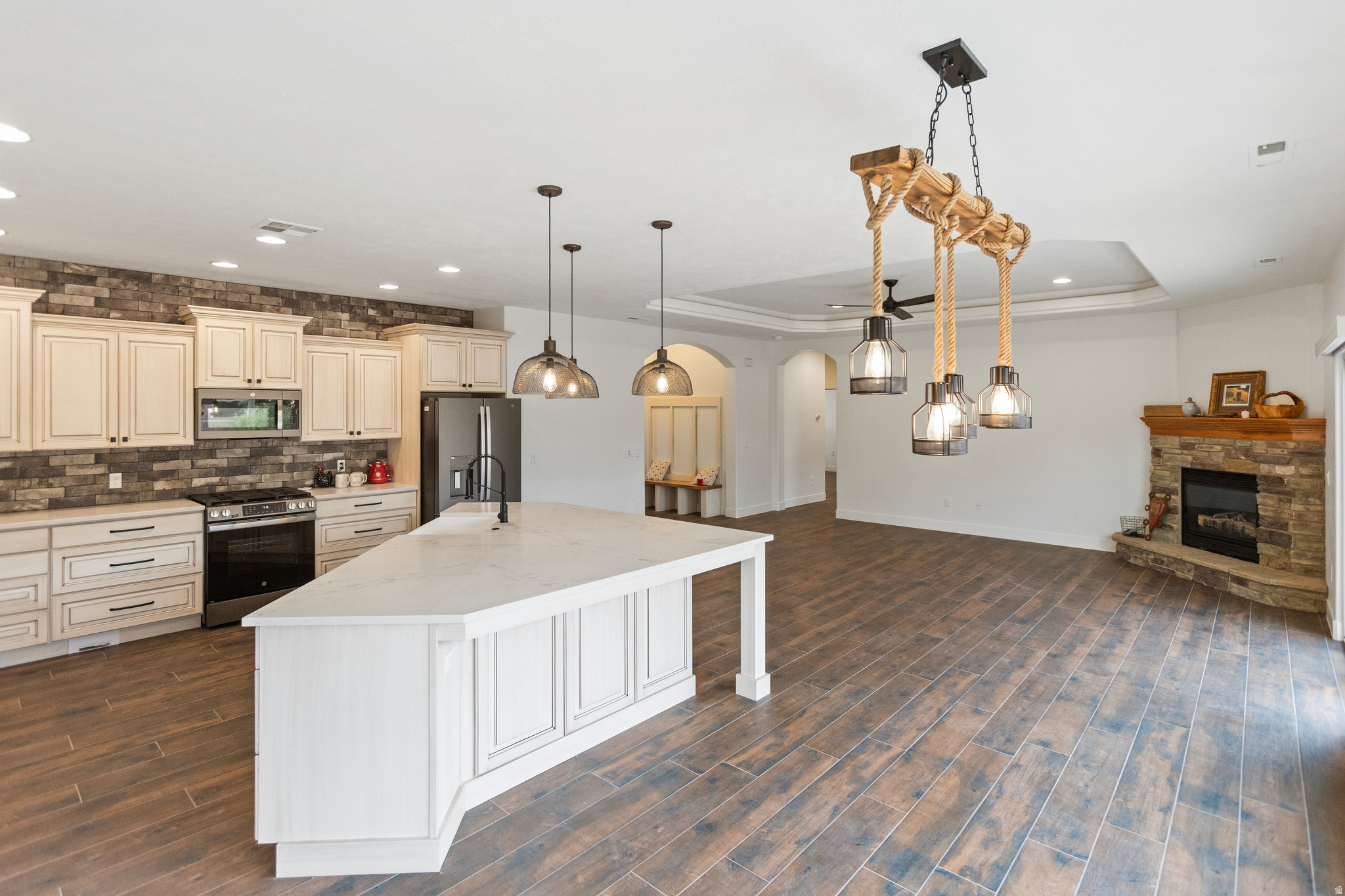 PAINTED DESERT ESTATES - Residential