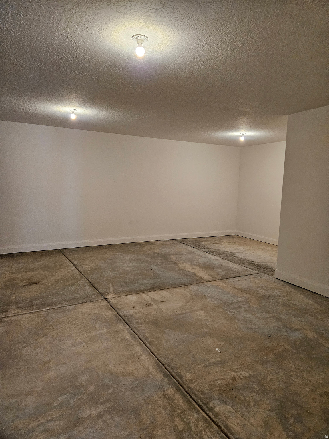 COUNTRY VIEW VILLAS - Residential