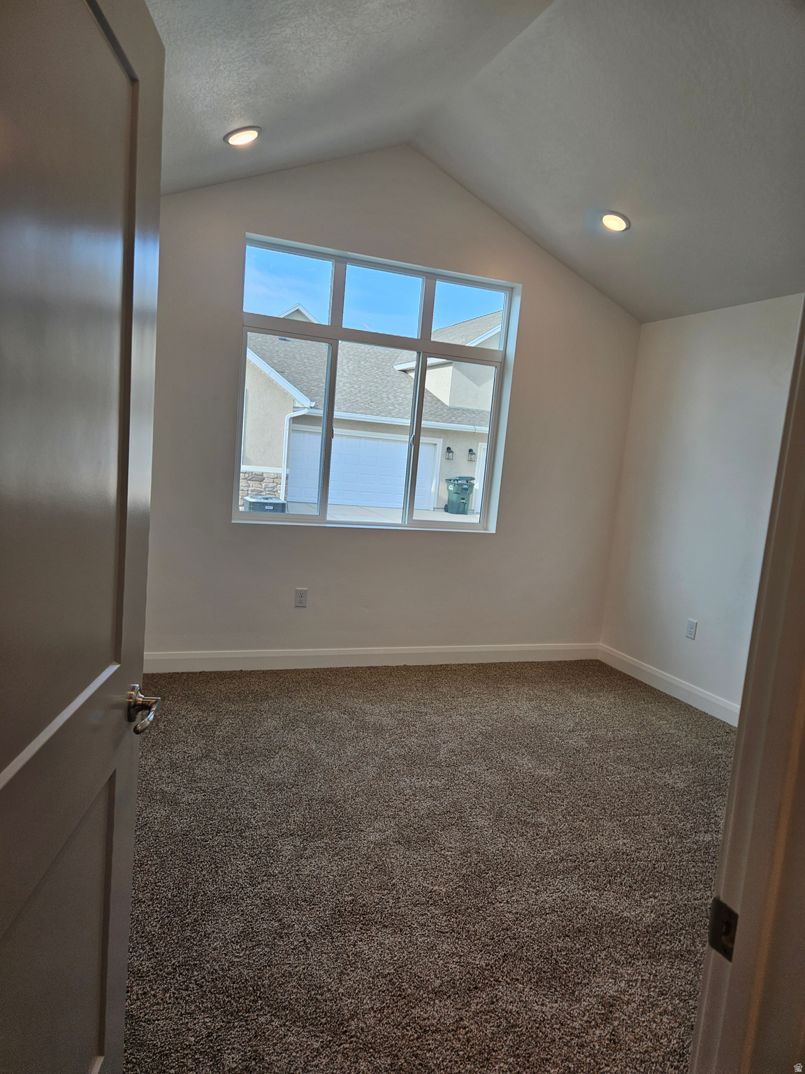 COUNTRY VIEW VILLAS - Residential