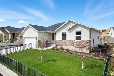 Tiny photo for 1502 S WINDSONG DR, Santaquin, UT 84655 (MLS # 2111223)
