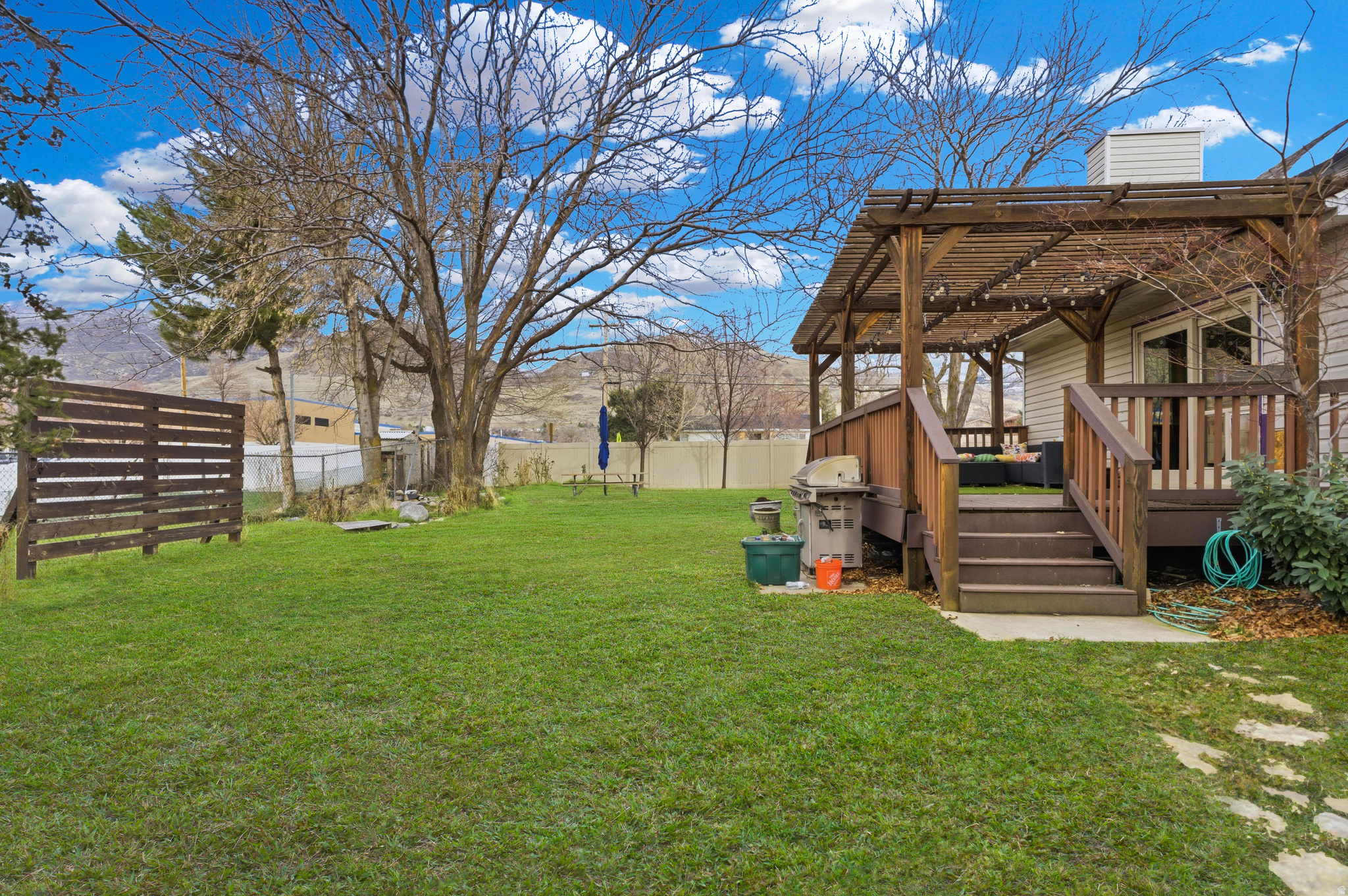 MEADOW LANDS - Residential