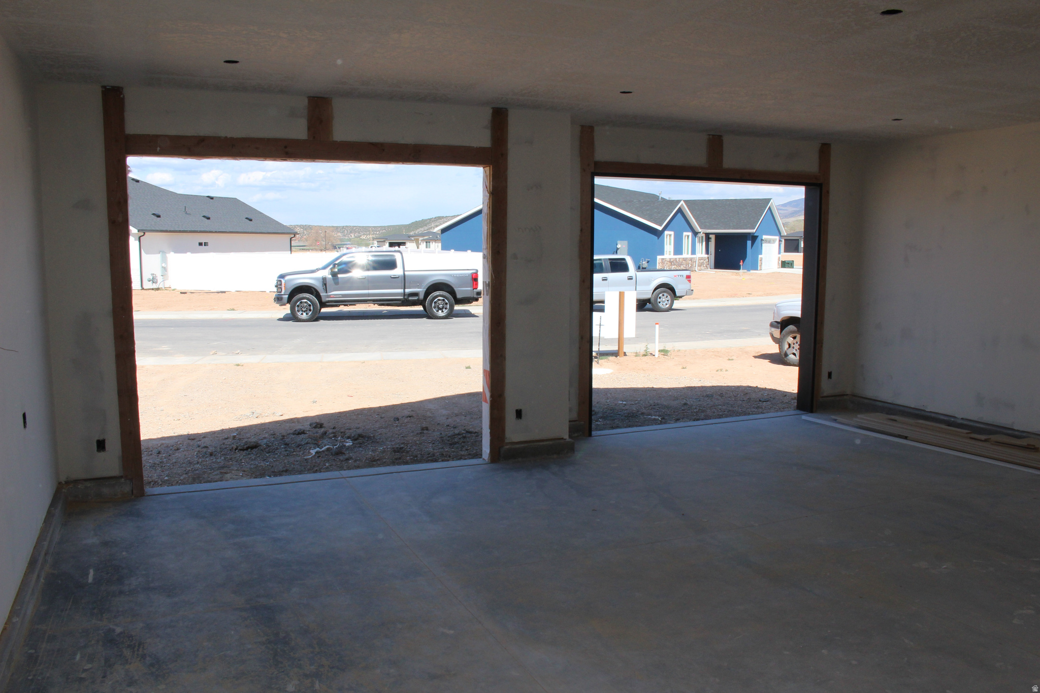 VALLEY GATE ESTATES - Residential
