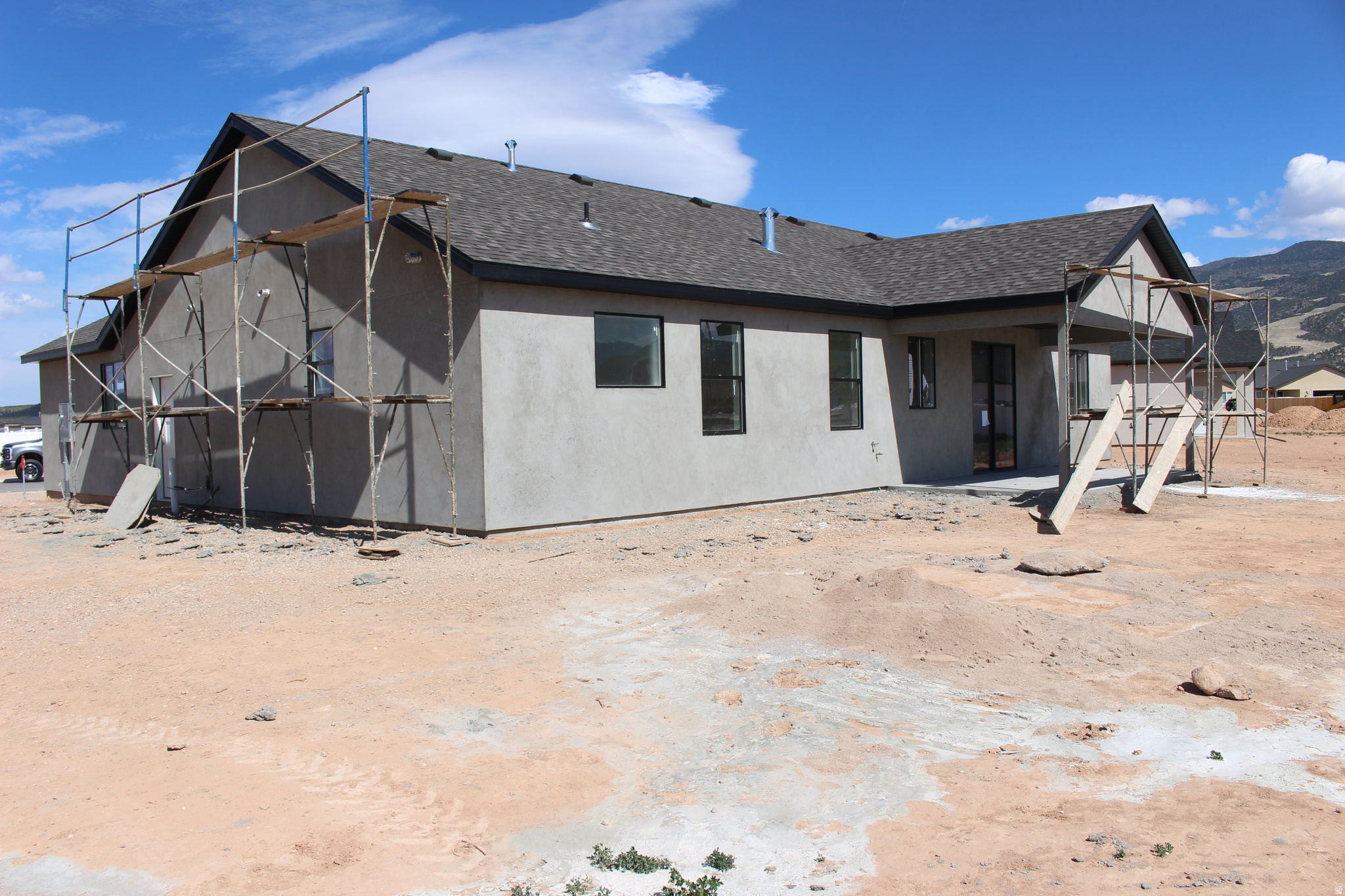 VALLEY GATE ESTATES - Residential