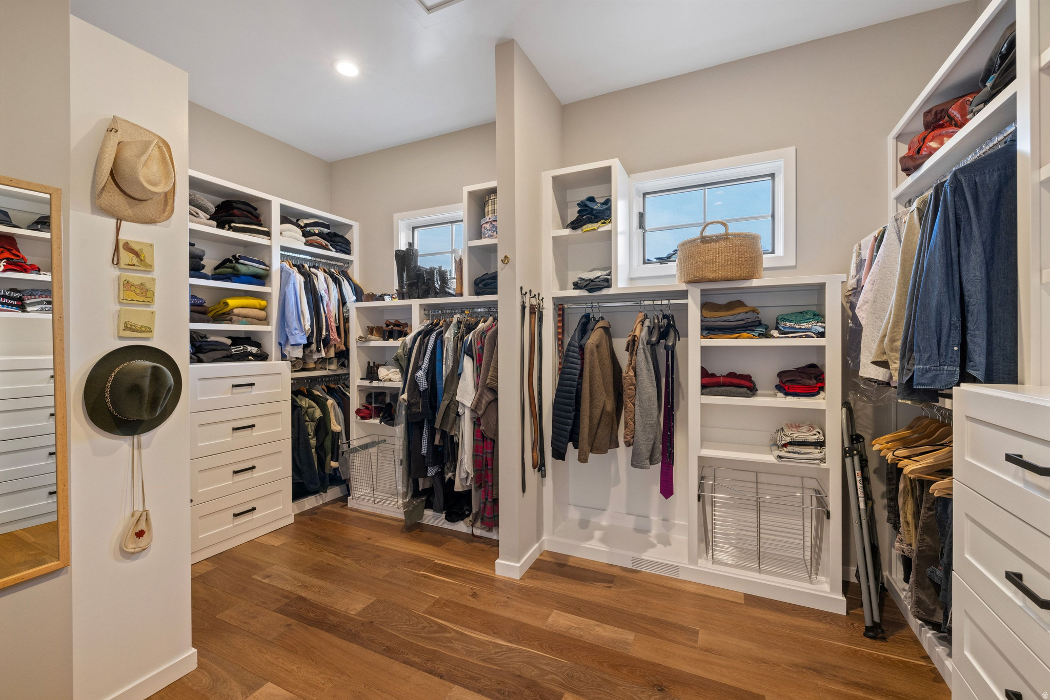 RED LEDGES - Residential