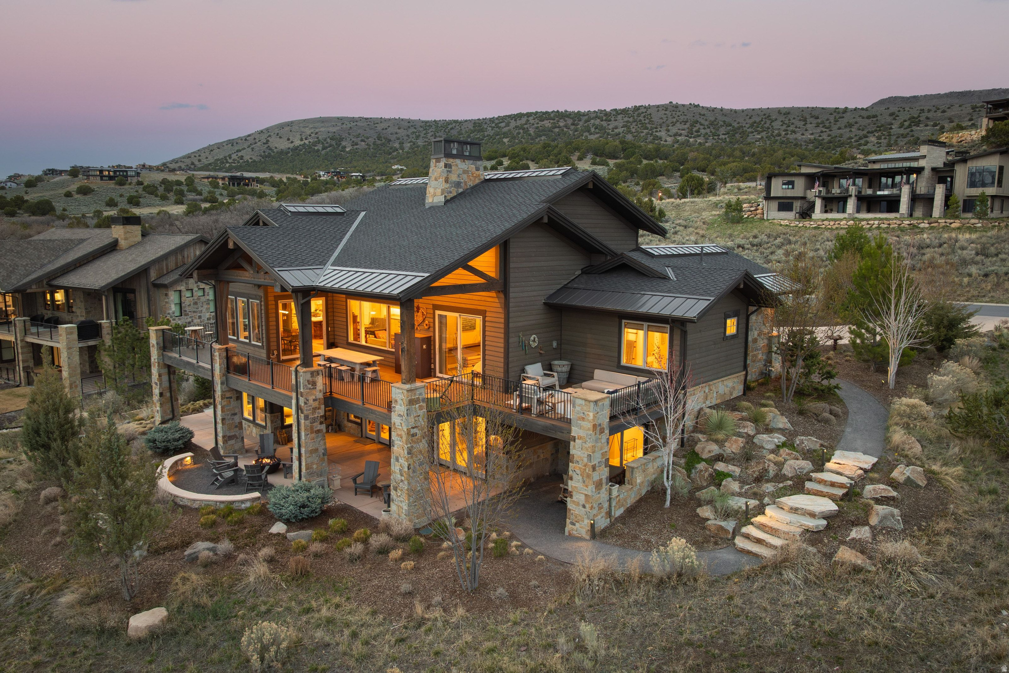 RED LEDGES - Residential