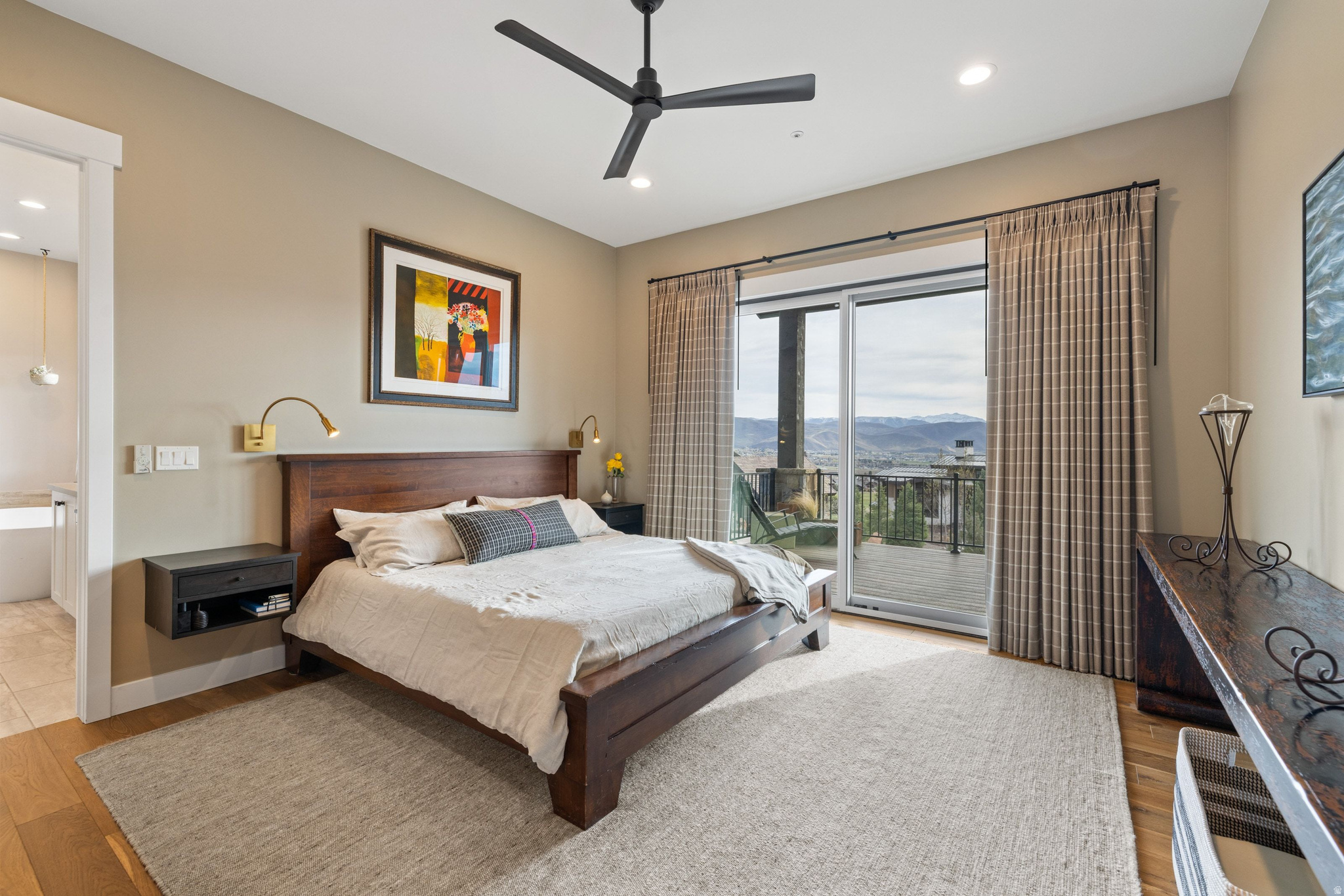 RED LEDGES - Residential