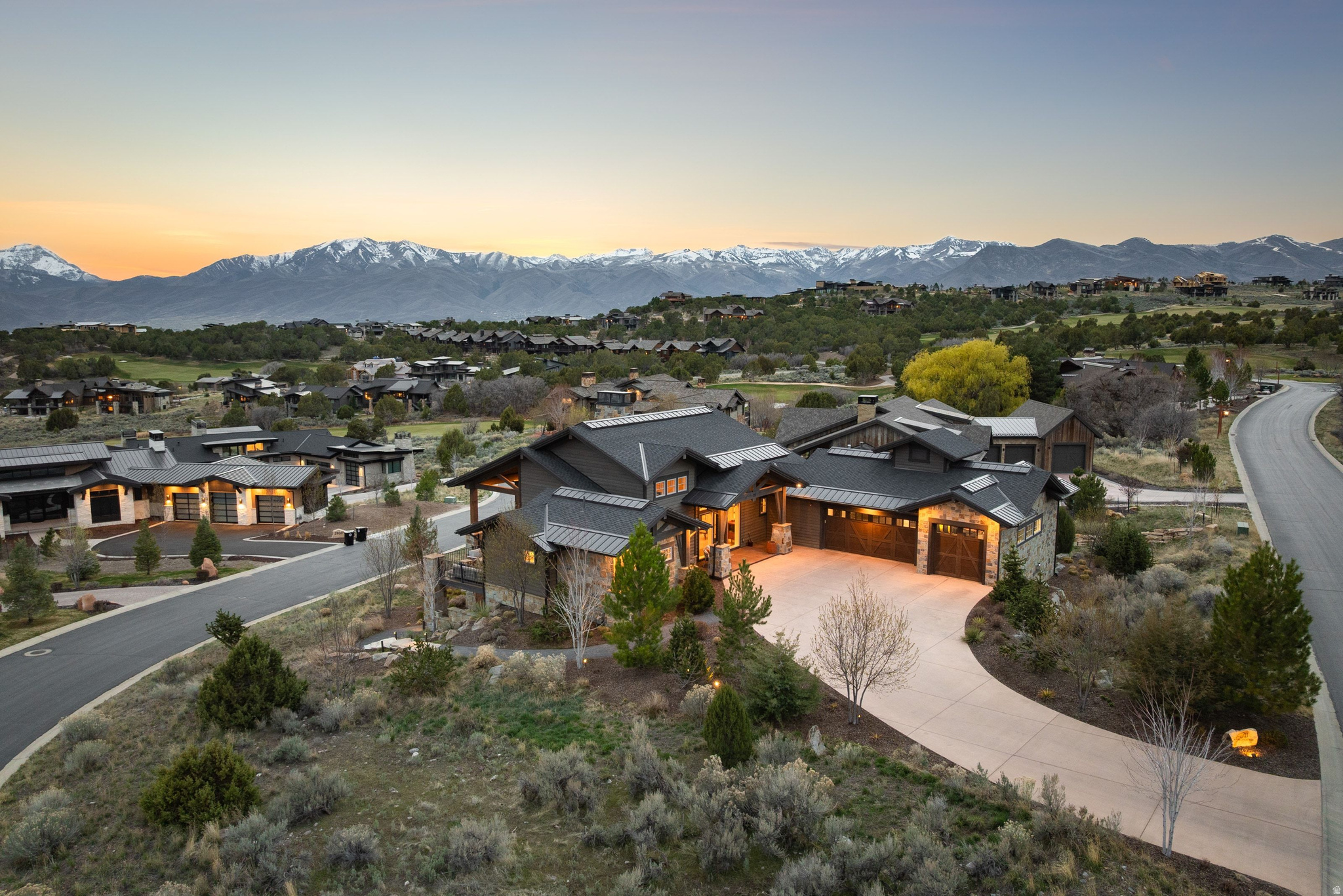 RED LEDGES - Residential