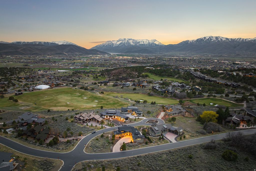 Photo of 711 N RED LEDGES BLVD, Heber City, UT 84032 (MLS # 2148009)