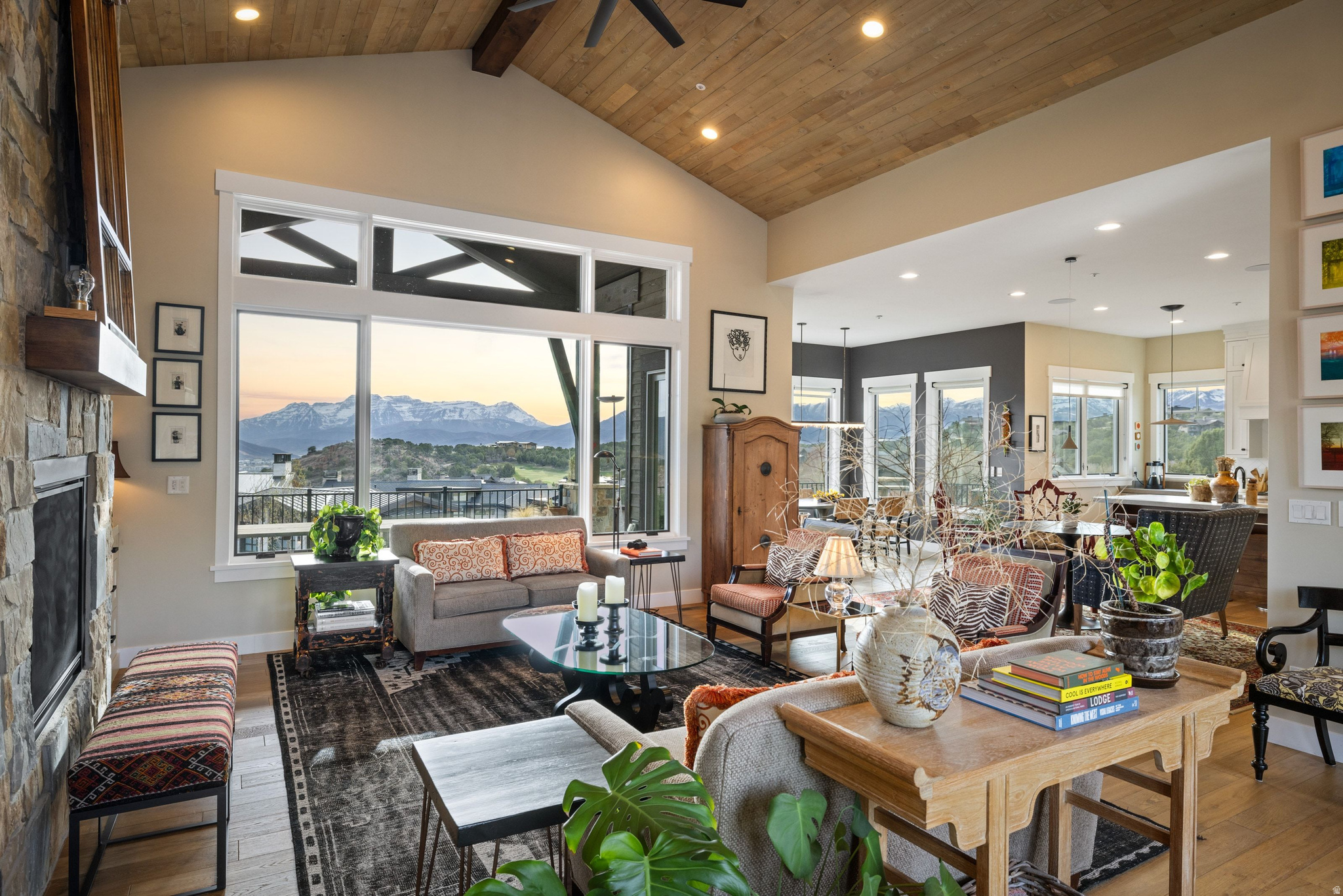 RED LEDGES - Residential