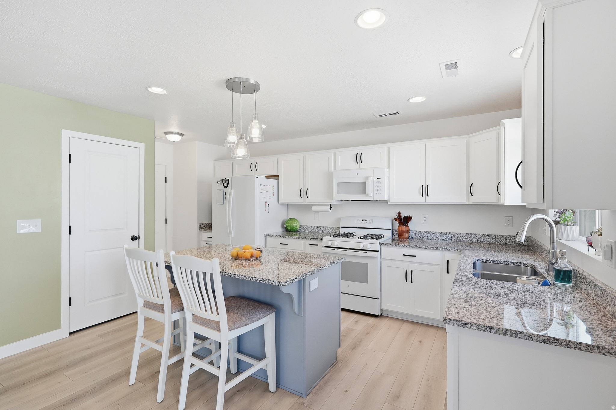 SALT POINT - Residential