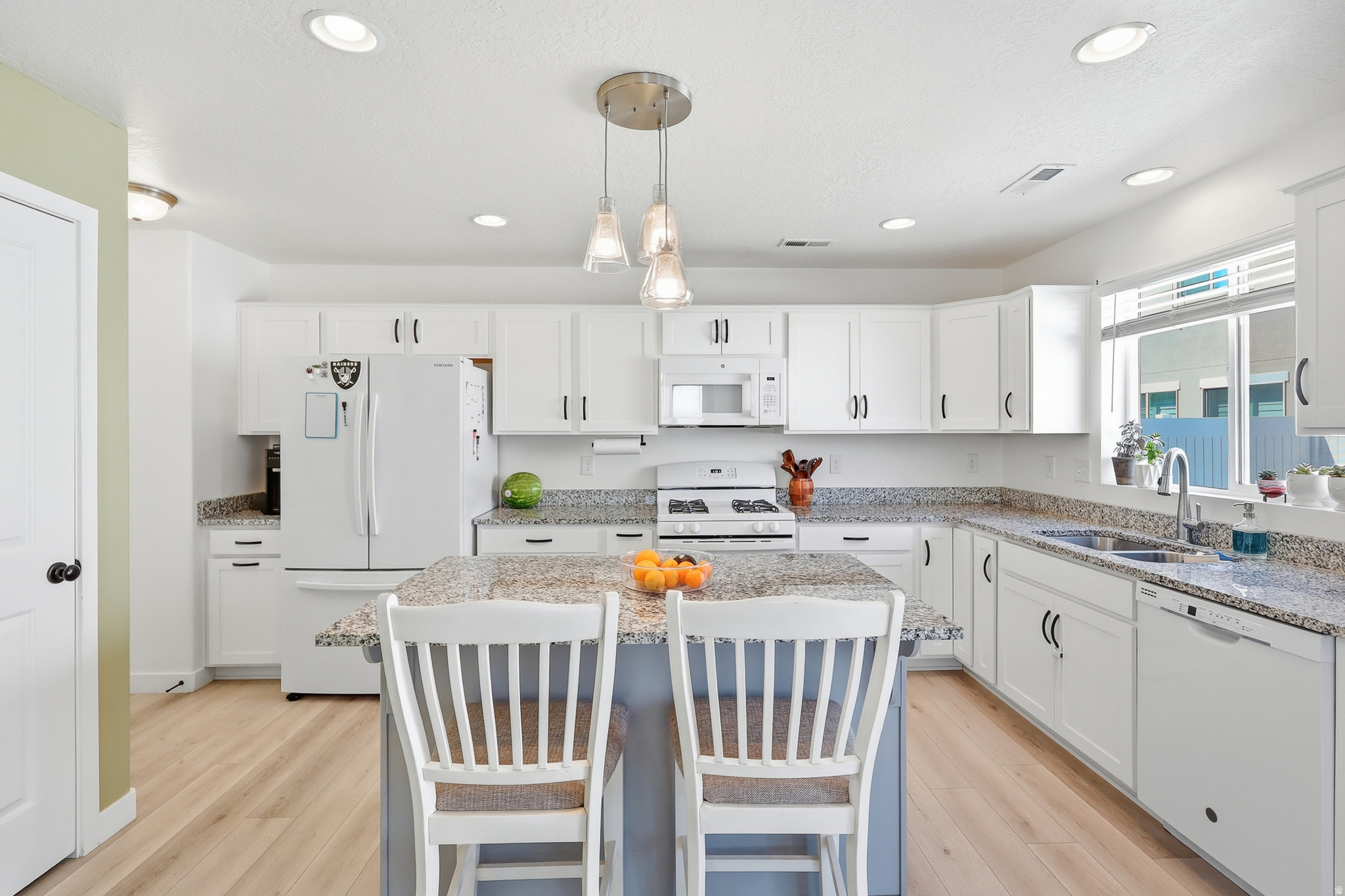 SALT POINT - Residential