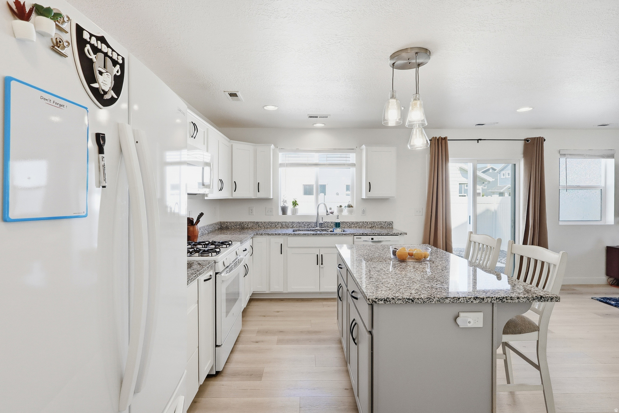 SALT POINT - Residential