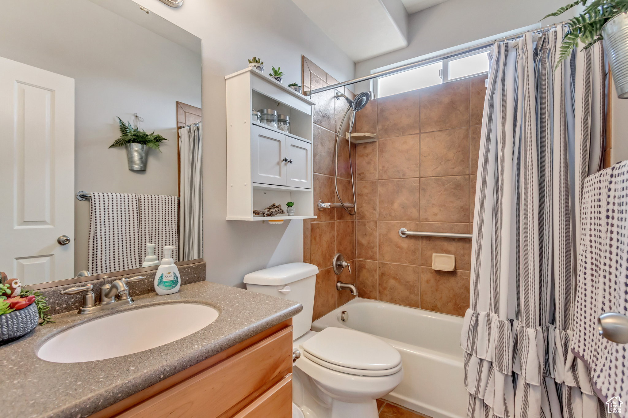 209 E Box Elder Dr, Grantsville, Utah image 32