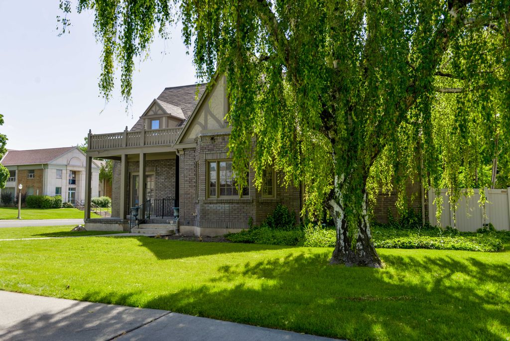 Photo of 109 N MAIN, Springville, UT 84663 (MLS # 2143581)