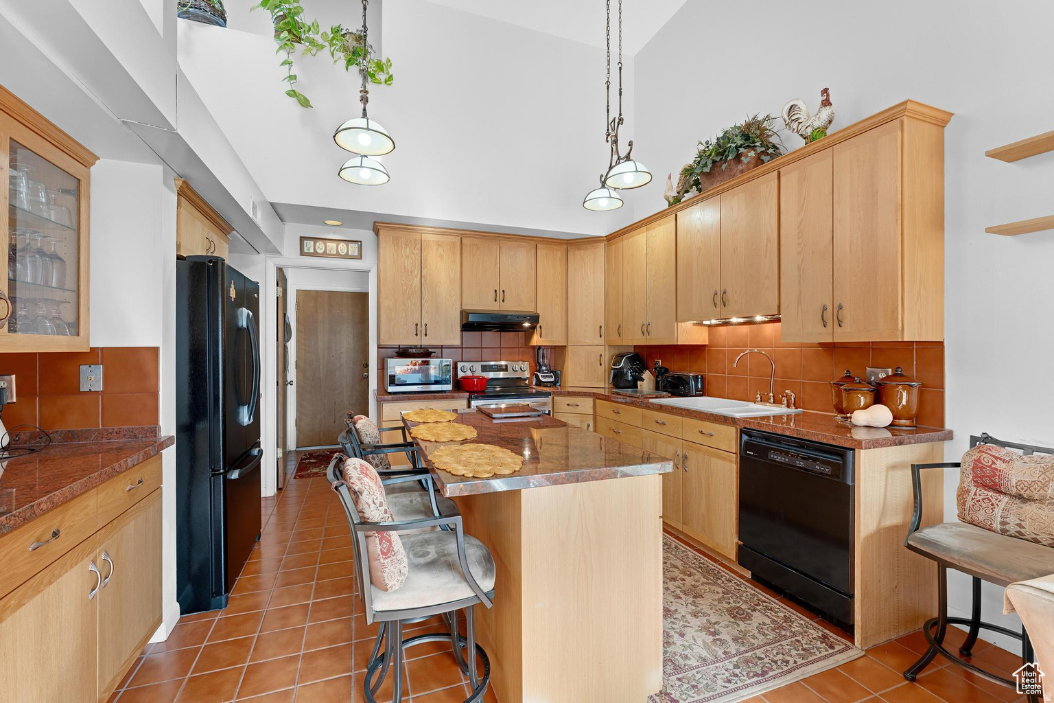 GLADES AT CANYON MEADOWS - Residential