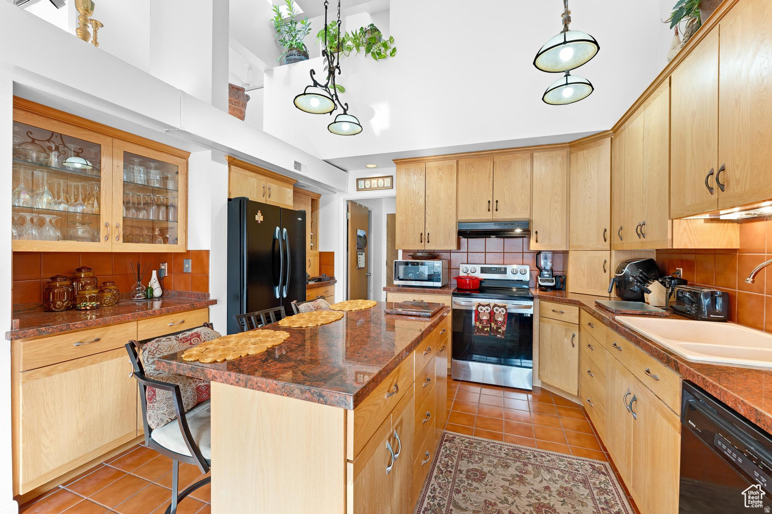 GLADES AT CANYON MEADOWS - Residential