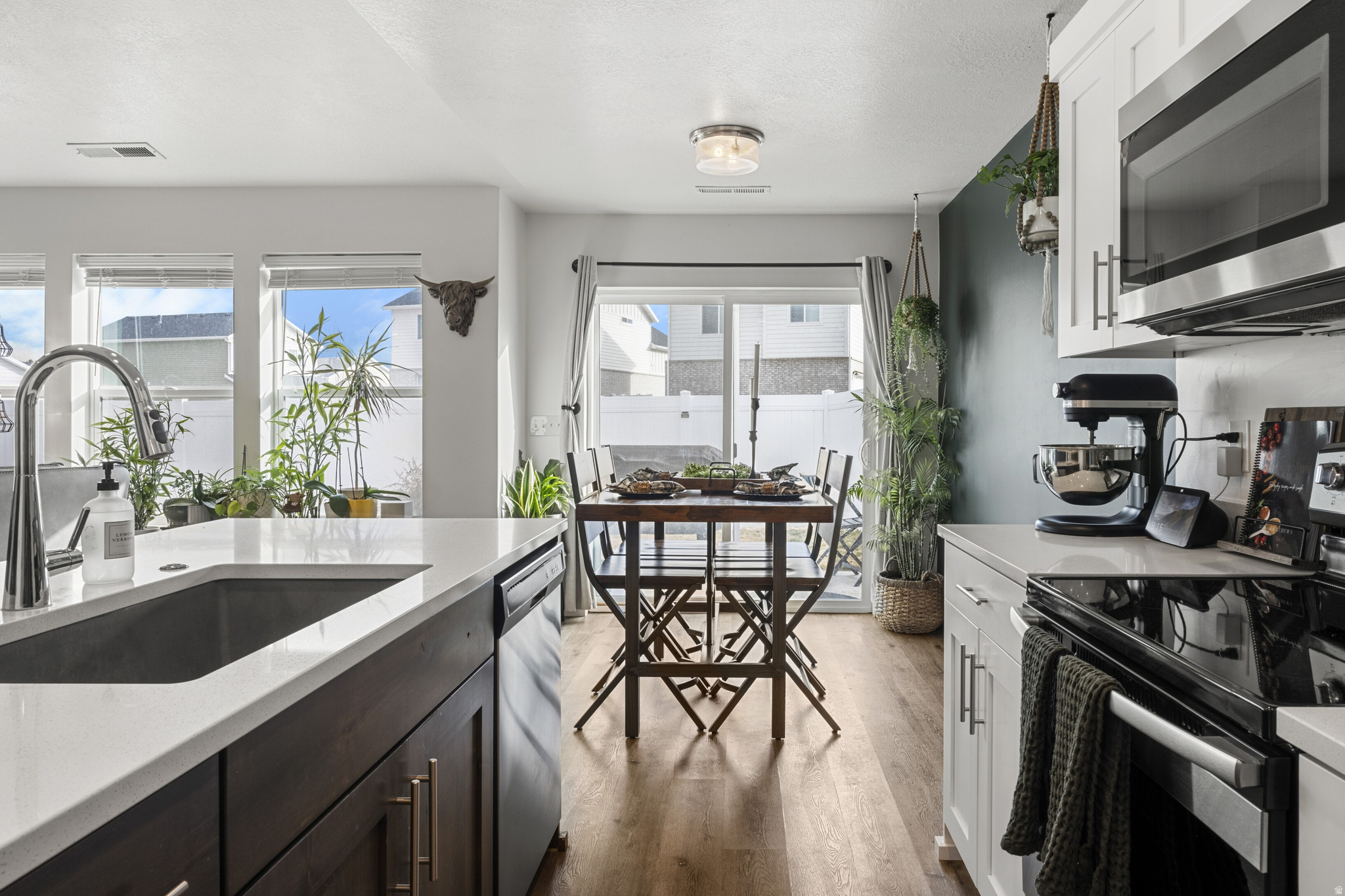 WOLFPACK CROSSING SU - Residential