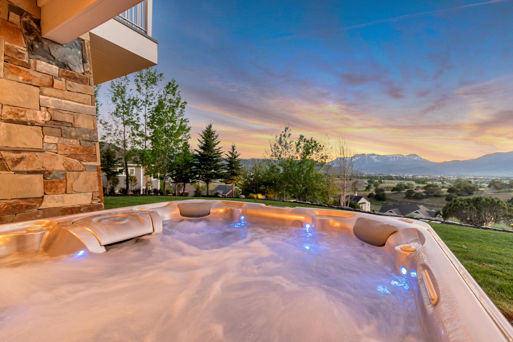 LAKE CREEK - Residential