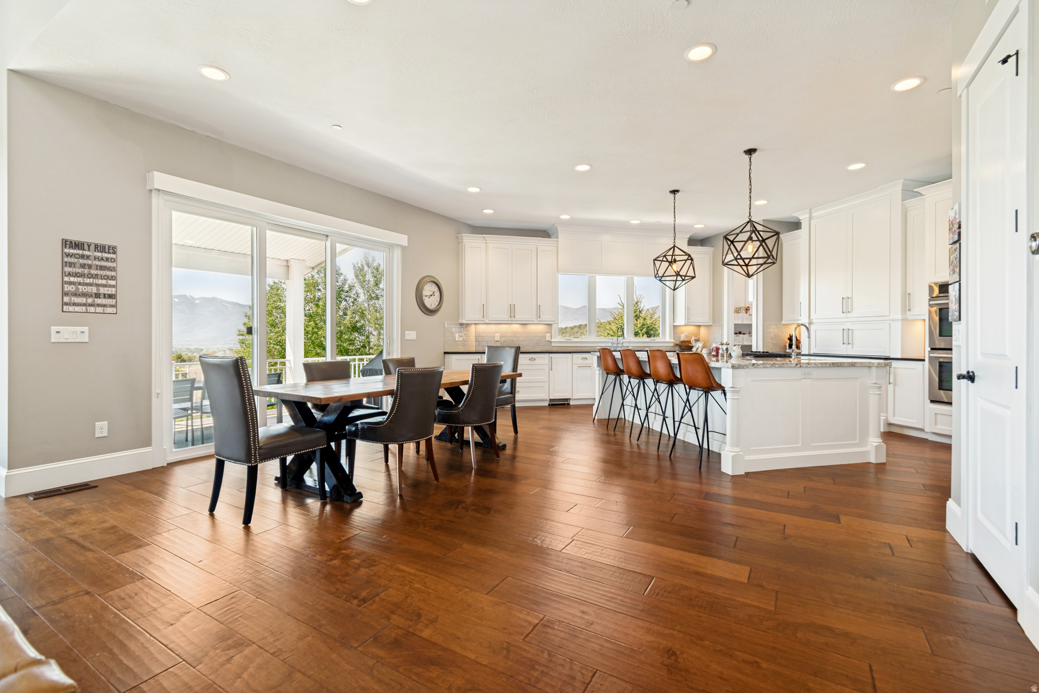 LAKE CREEK - Residential