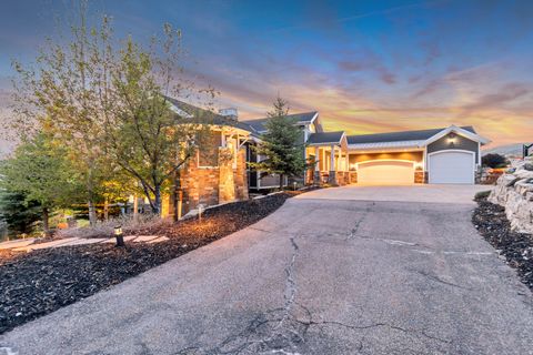 Tiny photo for 3080 E HUNTERS RIDGE WAY, Heber City, UT 84032 (MLS # 2158579)