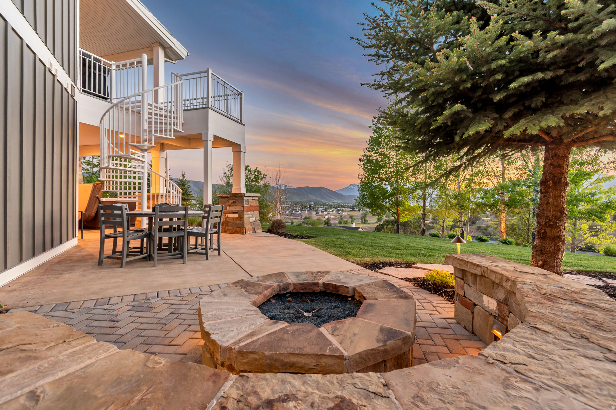 LAKE CREEK - Residential