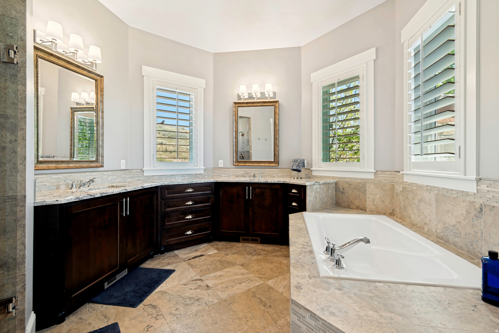 LAKE CREEK - Residential