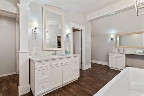 Tiny photo for 511 W 1400 N, Farmington, UT 84025 (MLS # 2150804)