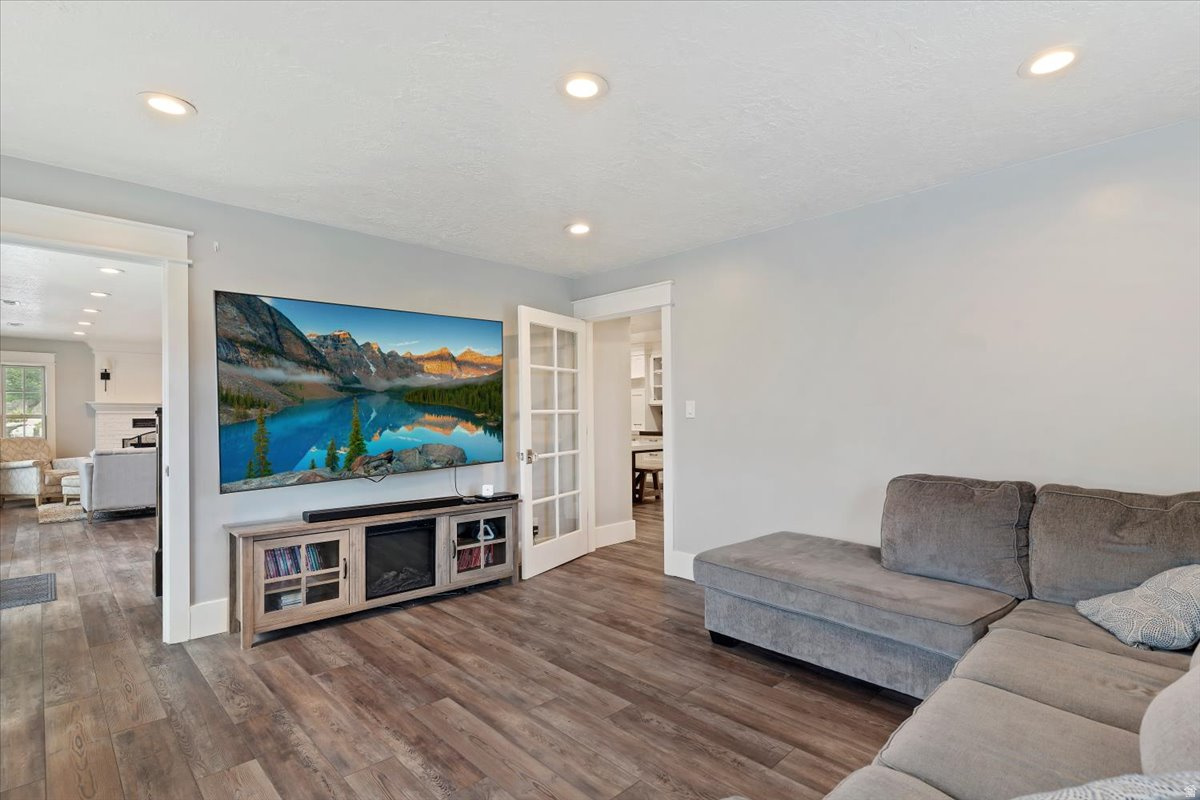 FARMINGTON ORCHARDS - Residential