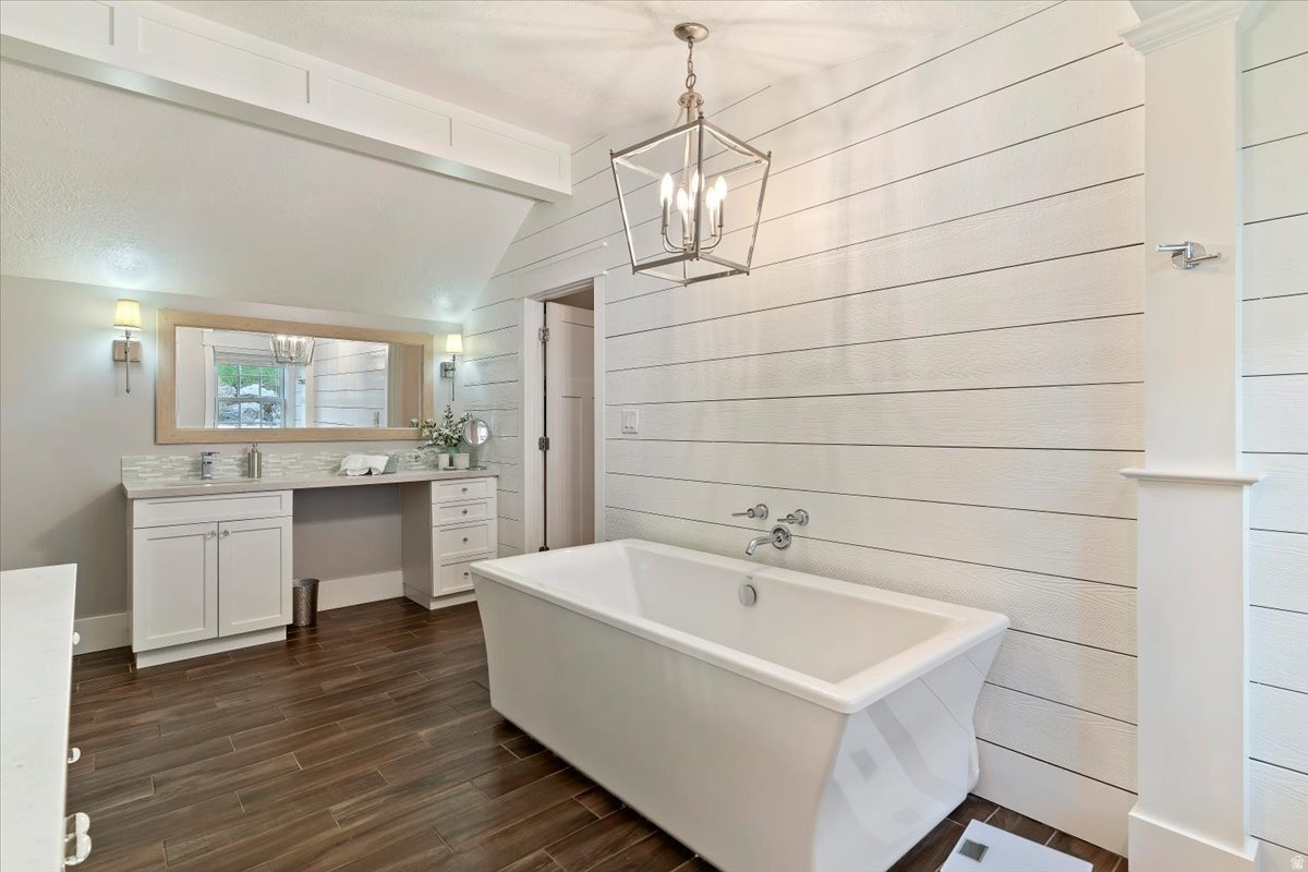 FARMINGTON ORCHARDS - Residential