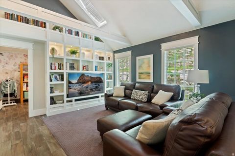 Tiny photo for 511 W 1400 N, Farmington, UT 84025 (MLS # 2150804)