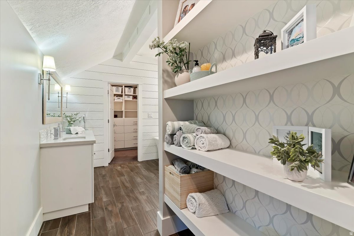 FARMINGTON ORCHARDS - Residential