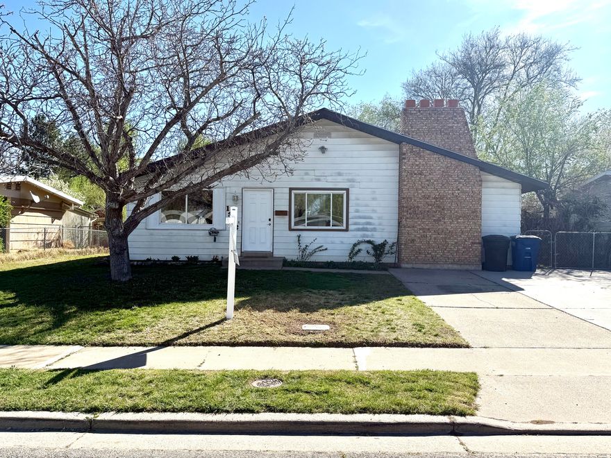 Nice, clean, move in ready home for sale. Featuring 5 bedrooms, new paint, brand new appliances, Solar Panels, hardwood floors, and covered patio. Fully fenced yard, perfect for kids to play in. Close to schools, Hill Field and I-15.  Easy to show, use Aligned Showing for all  appointments. Buyer is advised to obtain an independent measurement.