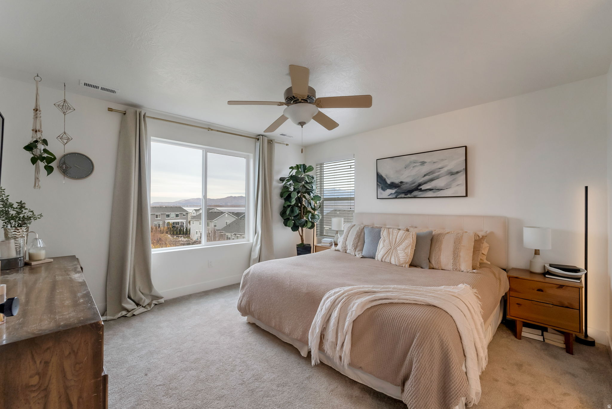 LAKESIDE - Residential