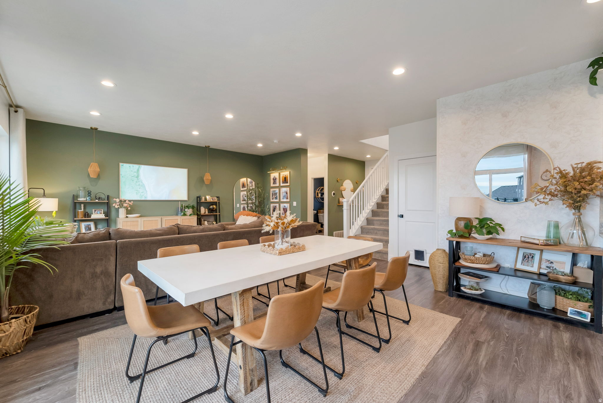 LAKESIDE - Residential